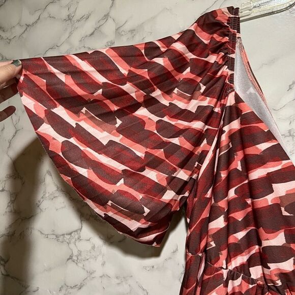 ASOS DESIGN Curve pleated twist back midi dress in abstract smudge print - Picture 6 of 15